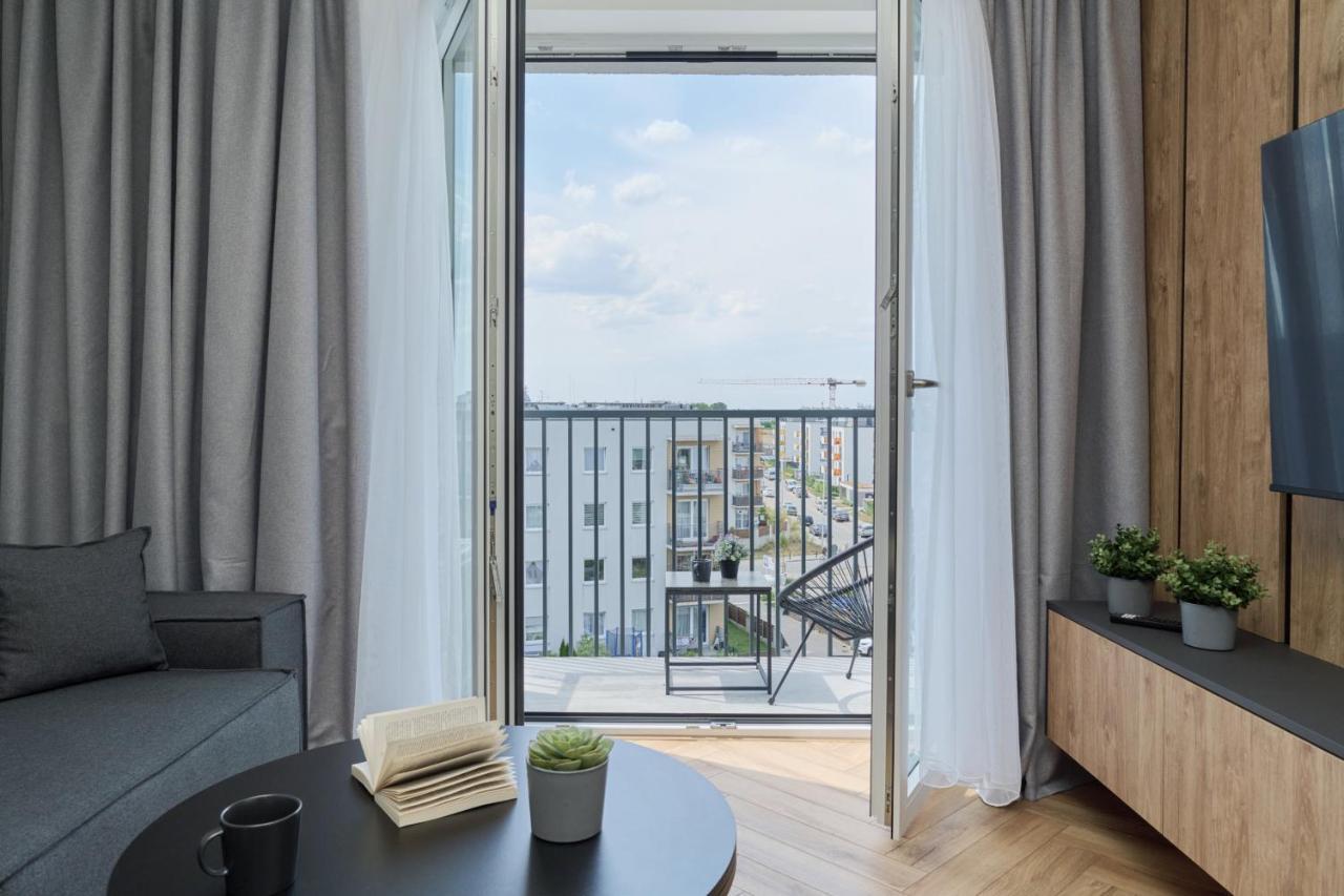 Exclusive Apartment With Balcony & Parking Wroclaw By Renters Prestige Exterior photo