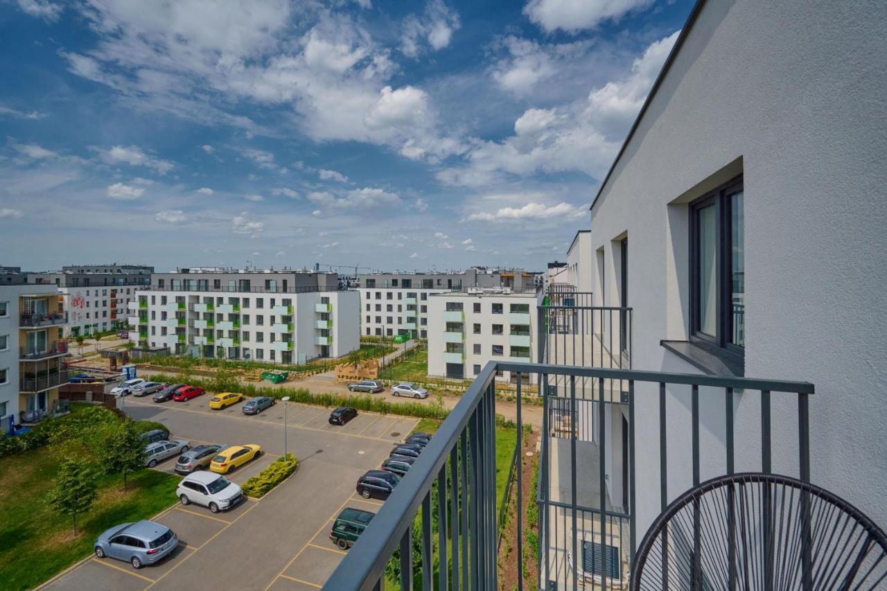 Exclusive Apartment With Balcony & Parking Wroclaw By Renters Prestige Exterior photo