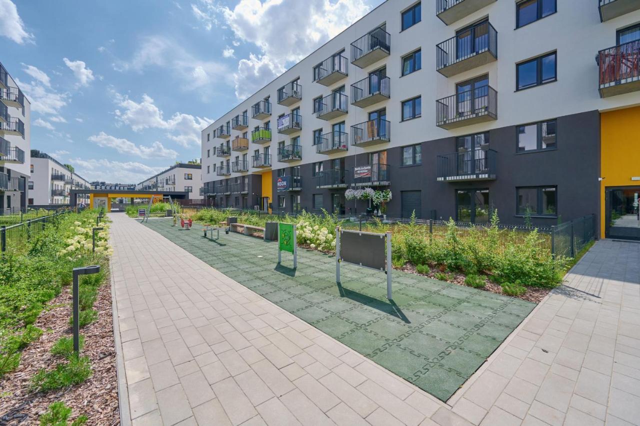 Exclusive Apartment With Balcony & Parking Wroclaw By Renters Prestige Exterior photo